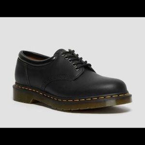 Dr. marten’s 5 eyelet unisex brand new low top shoe Womens size 11